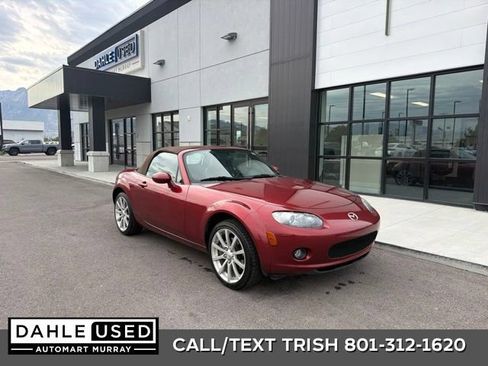 Used 2008 MAZDA MX-5 Miata Grand Touring w/ Premium Pkg RWD image 1