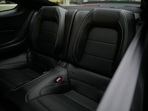 Used 2022 Ford Mustang Shelby GT500 w/ Technology Package image 25