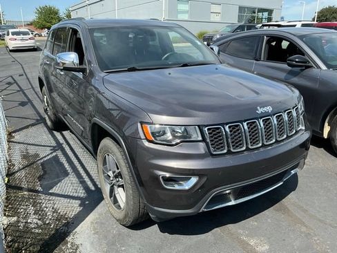 Used 2017 Jeep Grand Cherokee Limited AWD/4WD image 3