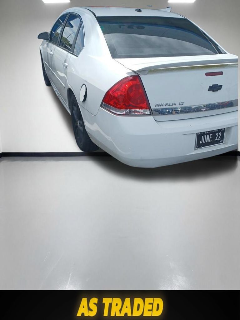 Used 2010 Chevrolet Impala LT FWD image 2