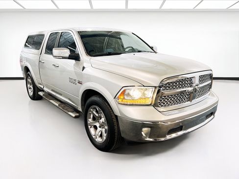 Used 2017 RAM 1500 Laramie image 3