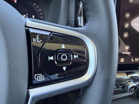 New 2026 Volvo XC60 B5 Ultra w/ Protection Package image 31