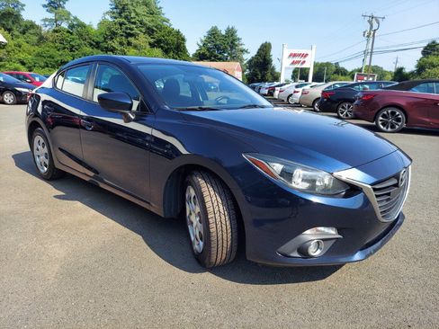 Used 2016 MAZDA MAZDA3 i Sport FWD image 3