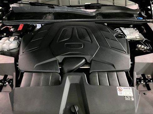 Used 2024 Porsche Cayenne image 29