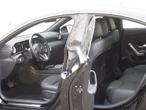 Used 2023 Mercedes-Benz CLA 250 4MATIC w/ Premium Package image 13