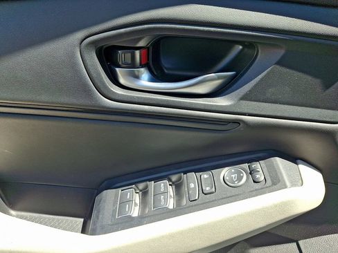 Certified 2023 Honda Accord EX image 12
