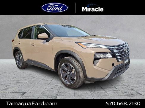 Used 2024 Nissan Rogue SV image 1