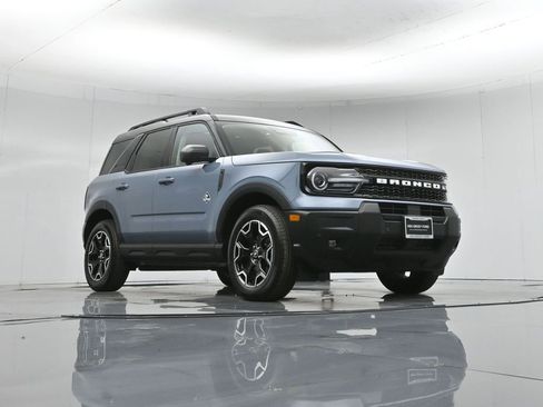 Certified 2025 Ford Bronco Sport Outer Banks w/ Outer Banks Tech Package+ image 53