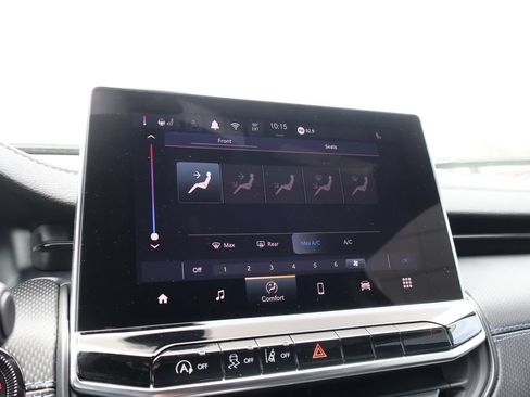 New 2026 Jeep Compass Latitude AWD/4WD image 32