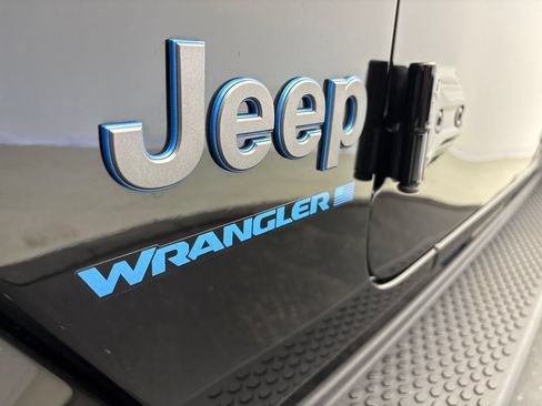 Used 2024 Jeep Wrangler High Altitude AWD/4WD image 13