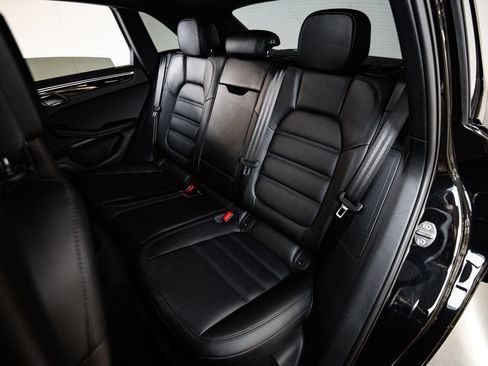 Certified 2023 Porsche Macan Turbo AWD/4WD image 24