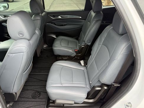 Used 2021 Buick Enclave Essence w/ Sport Touring Edition FWD image 13