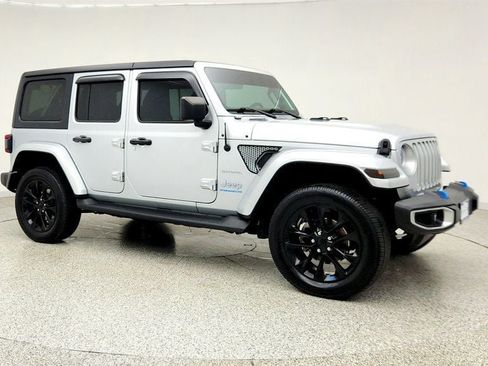 Used 2023 Jeep Wrangler Unlimited Sahara AWD/4WD image 3