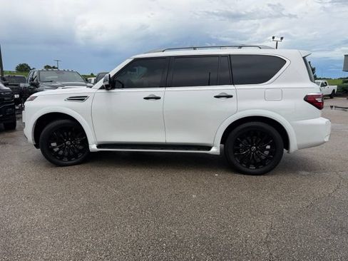 Used 2023 Nissan Armada Platinum w/ Captain's Chairs Package RWD image 11