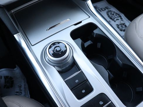 Used 2023 Ford Explorer XLT w/ Equipment Group 202A image 28