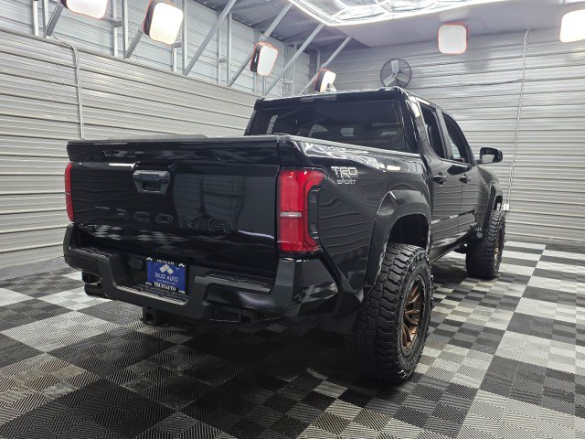 Used 2024 Toyota Tacoma TRD Sport AWD/4WD image 6