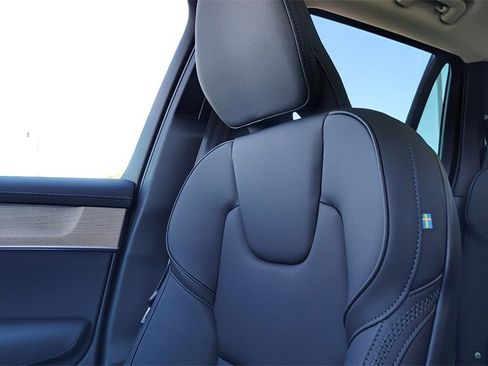 New 2026 Volvo XC90 B6 Plus w/ Protection Package Premier image 24