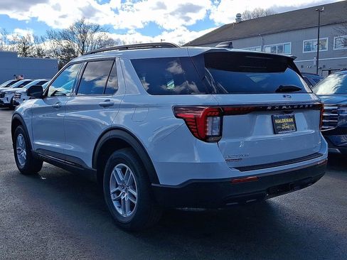 New 2026 Ford Explorer Active AWD/4WD image 3