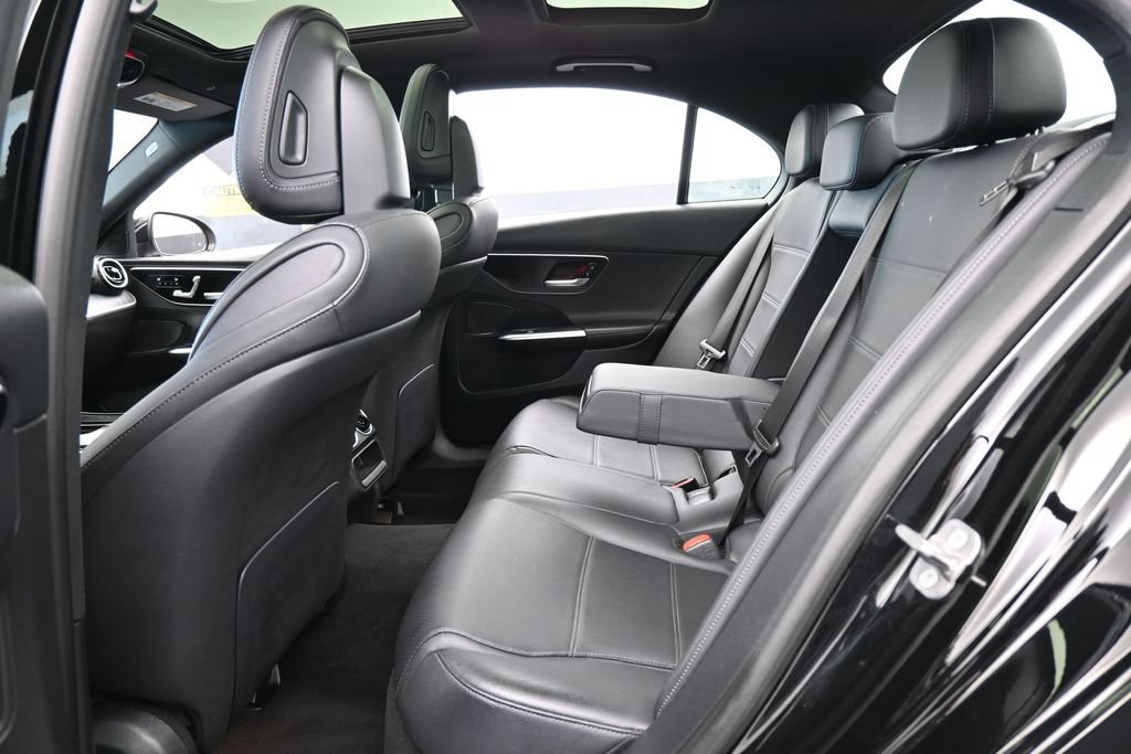 Used 2025 Mercedes-Benz C 300 Sedan image 35