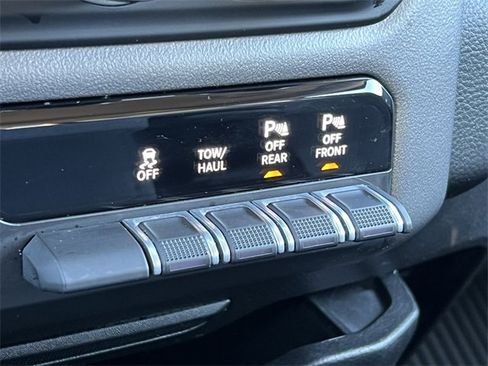 Certified 2020 RAM 1500 Big Horn image 32