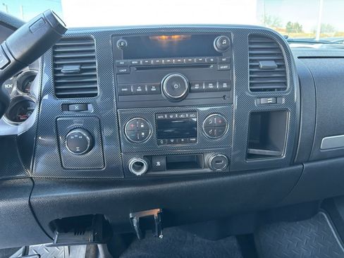 Used 2010 Chevrolet Silverado 2500 LT w/ Interior Plus Package image 25