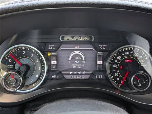 Used 2019 RAM 1500 Laramie w/ Sport Appearance Package AWD/4WD image 11
