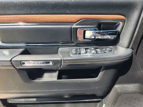 Used 2014 RAM 1500 Laramie RWD image 23