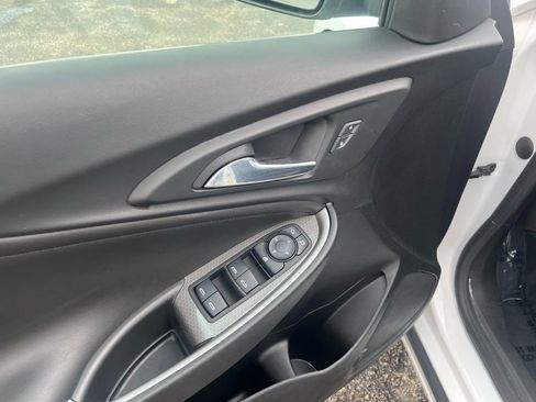 Used 2022 Chevrolet Malibu LT w/ Leather Package image 11