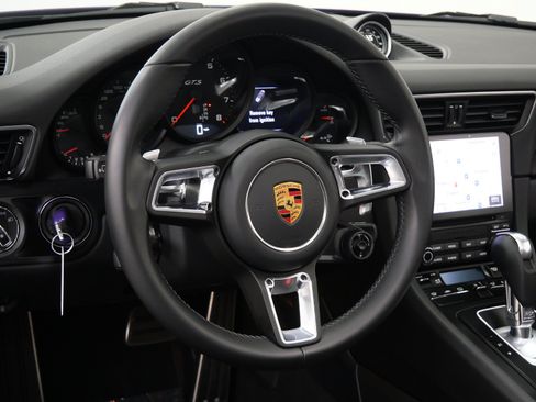 Used 2018 Porsche 911 Targa 4 GTS AWD/4WD image 15