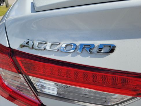 Used 2020 Honda Accord Sport image 10