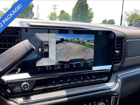 Used 2025 Chevrolet Silverado 2500 ZR2 w/ Technology Package AWD/4WD image 18