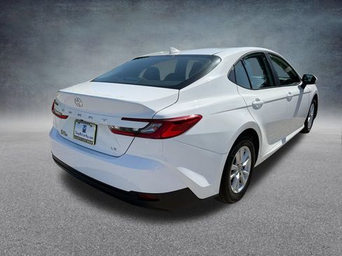 Used 2025 Toyota Camry LE FWD image 12