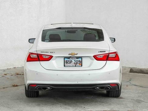 Used 2016 Chevrolet Malibu Premier w/ Driver Confidence Package II FWD image 5