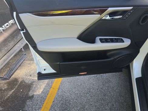 Used 2016 Lexus RX 350 FWD w/ Premium Package image 9