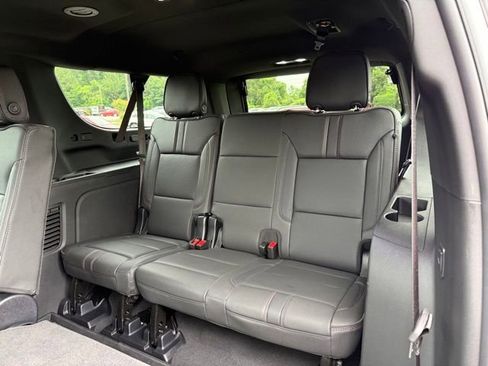 Used 2025 Chevrolet Suburban RST w/ Comfort Package RWD image 28