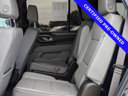 Used 2023 GMC Yukon SLT w/ SLT Luxury Package image 15