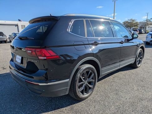 Used 2024 Volkswagen Tiguan SE image 4