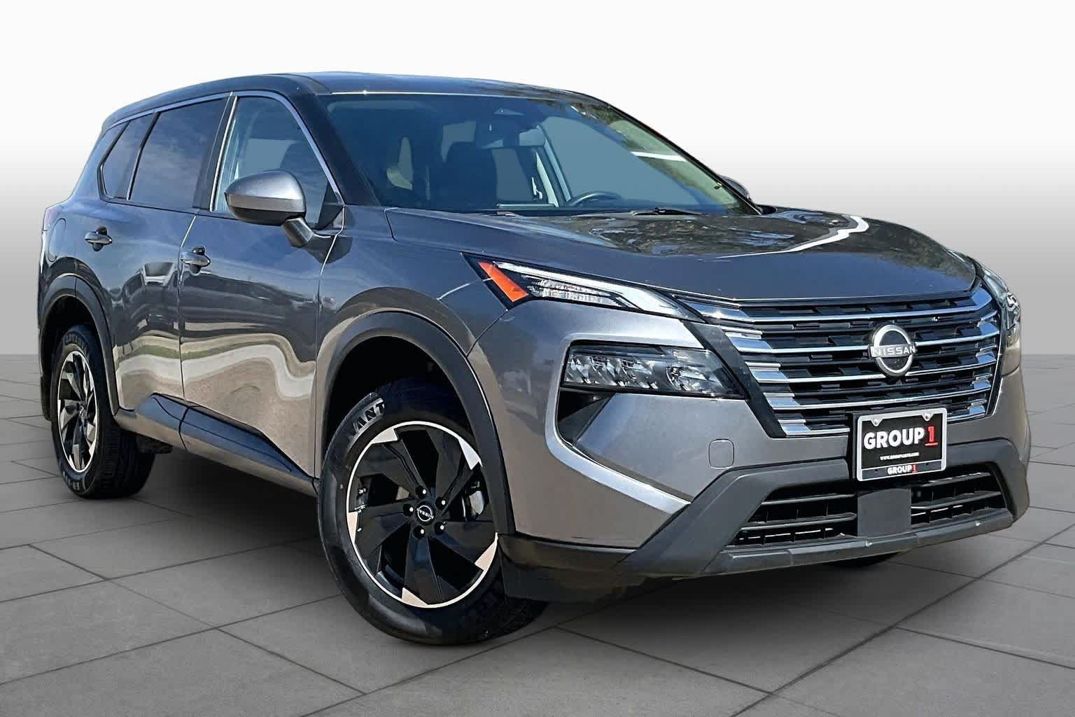 Used 2024 Nissan Rogue SV FWD image 3