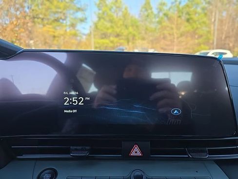 New 2026 Hyundai Elantra Limited image 32