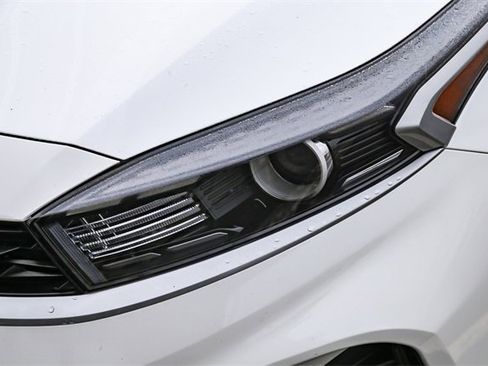 Used 2023 Kia Forte LXS w/ LXS Technology Package image 3