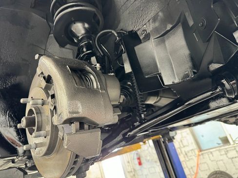 Used 1993 Cadillac Allante image 31