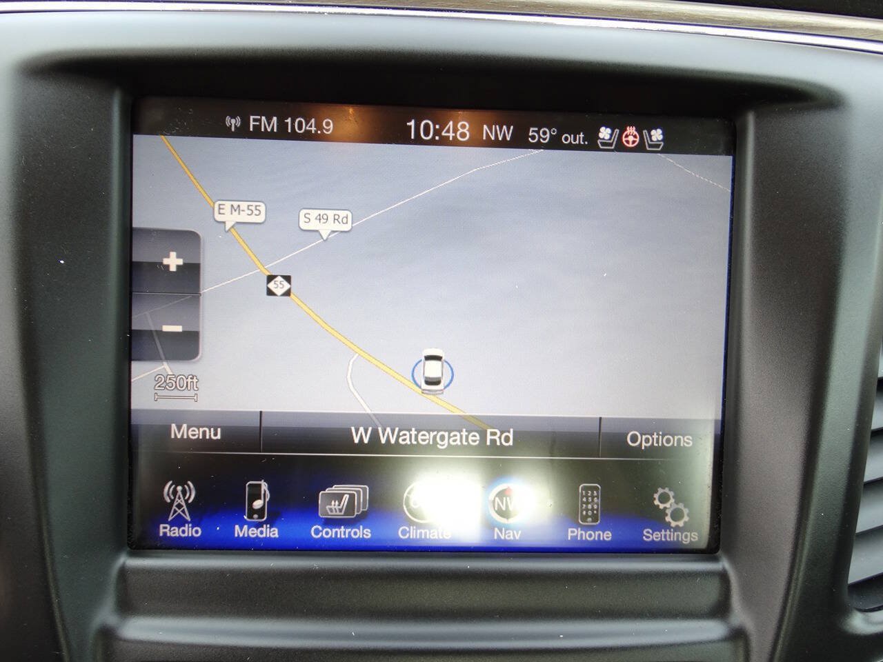 Used 2015 Chrysler 200 C w/ Safetytec Group FWD image 4