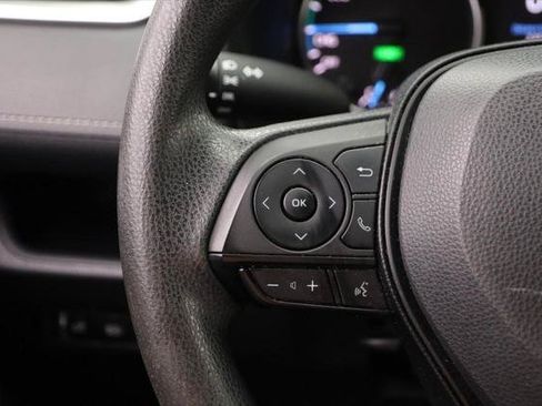 Certified 2022 Toyota RAV4 LE AWD/4WD image 11