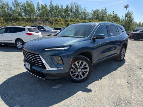 Certified 2025 Buick Enclave Preferred AWD/4WD image 1