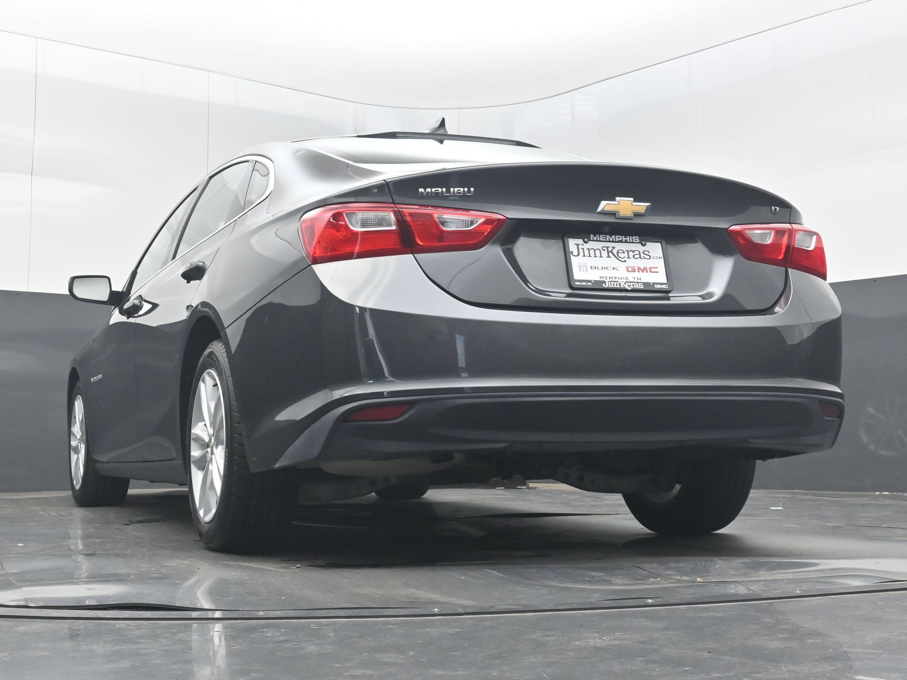 Used 2017 Chevrolet Malibu LT w/ Leather Package FWD image 29
