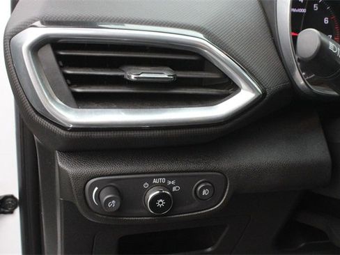 Used 2023 Chevrolet TrailBlazer LT w/ Convenience Package image 12