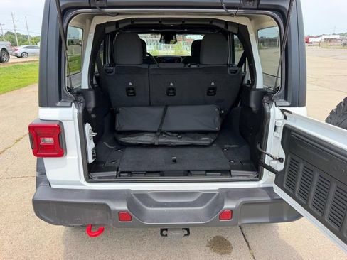 Used 2026 Jeep Wrangler Unlimited Rubicon AWD/4WD image 5
