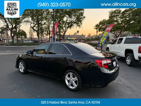 Used 2013 Toyota Camry SE FWD image 6