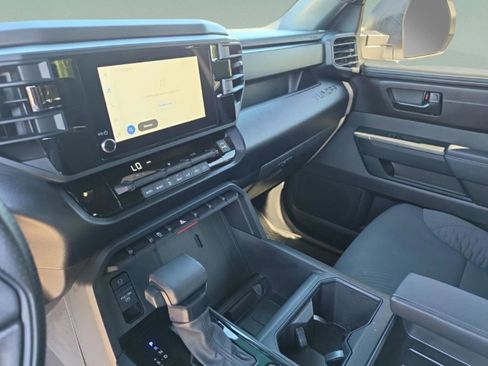 Used 2025 Toyota Tundra SR AWD/4WD image 17