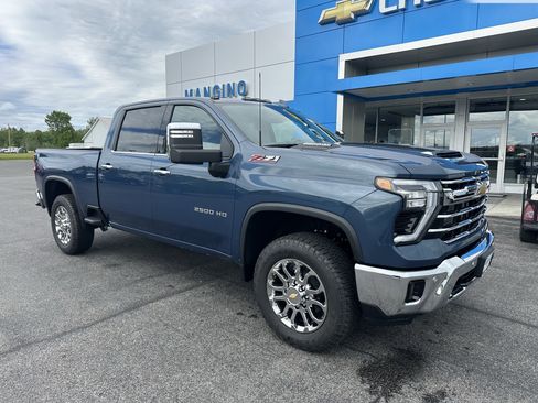 New 2026 Chevrolet Silverado 2500 LTZ w/ LTZ Premium Package AWD/4WD image 2